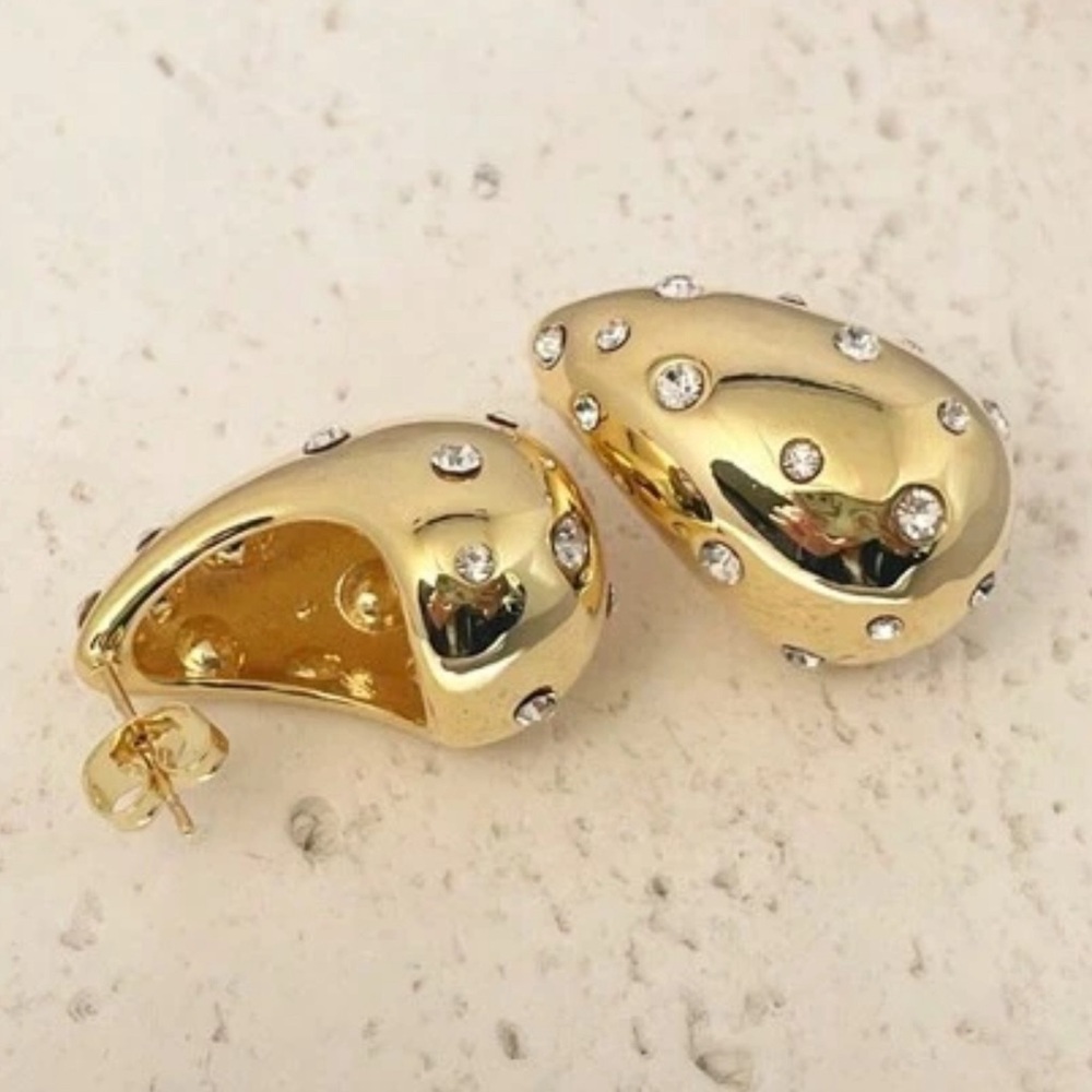 Elegant Gold Earrings with Crystal Accents - Picture 4 of 4
